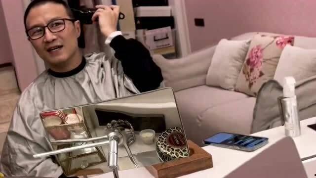 娱乐圈吃瓜配乐有哪些歌,盘点那些让人笑到肚子疼的吃瓜配乐