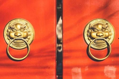 娱乐吃瓜酱一块钱金饰