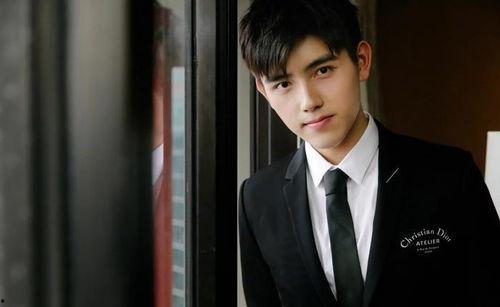 陈飞宇娱乐吃瓜解说,揭秘娱乐圈幕后故事