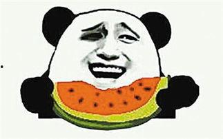 吃瓜群众的意思是,网络时代的围观者与传播者